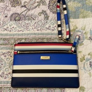👛 EUC Kate Spade Wristlet